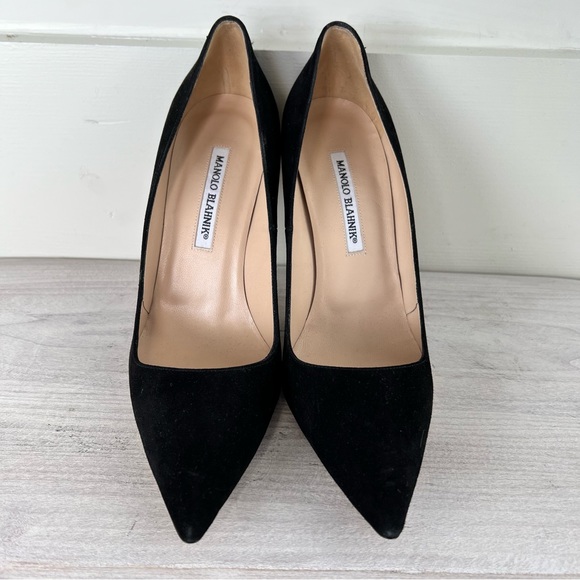 Manolo Blahnik BB Black Suede Pointed Toe Pumps size 8.5 - Picture 13 of 13